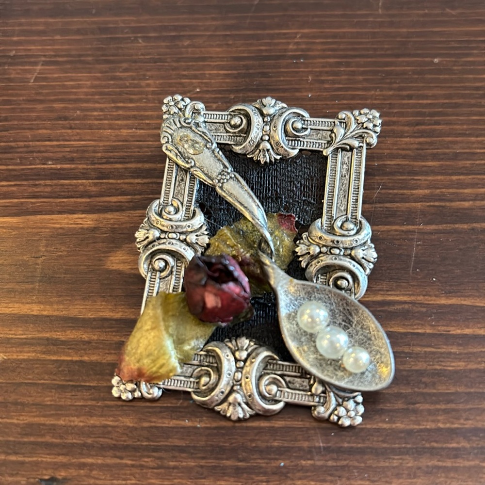 Fashion Pin